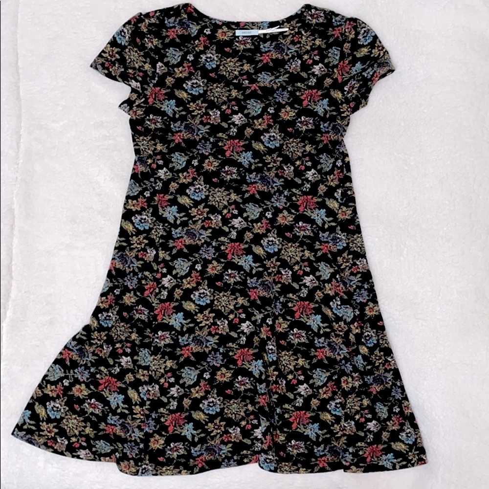 URBAN OUTFITTERS Loose Dress